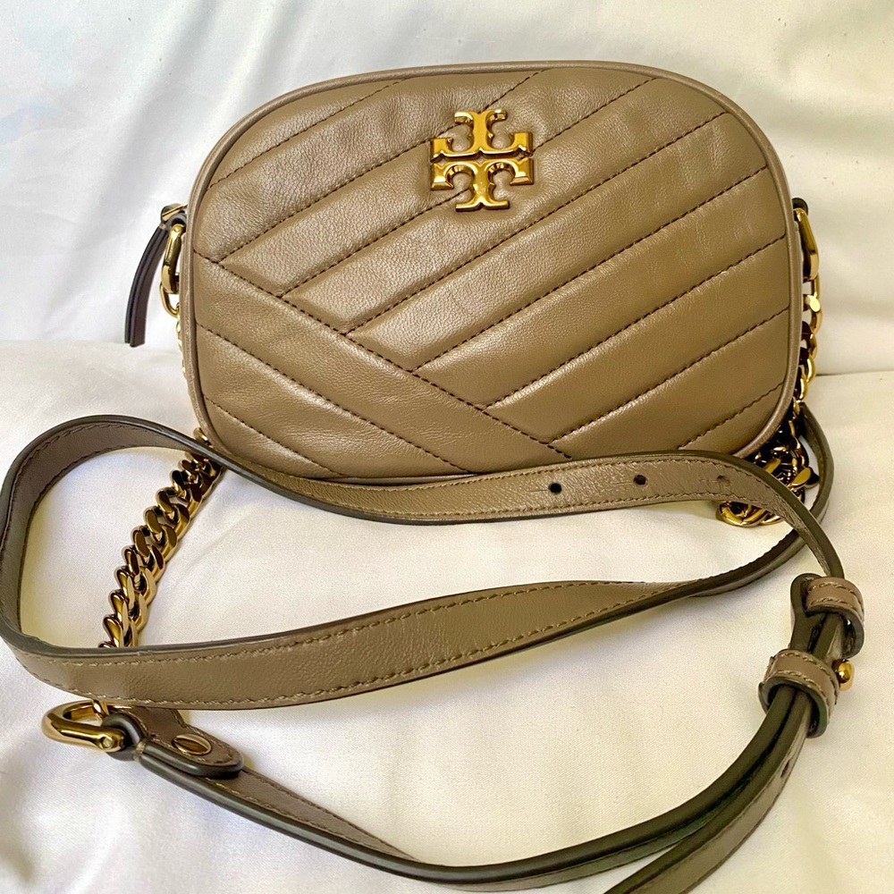 Tory Burch Kira Chevron Small Camera Bag in Classic Taupe